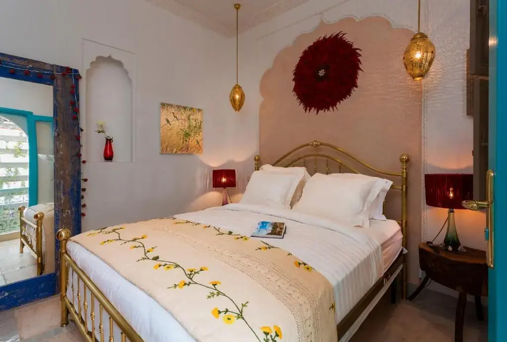Deluxe Double room (full double bed)