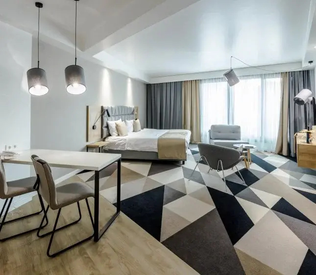 Deluxe Double Suite (full double bed)