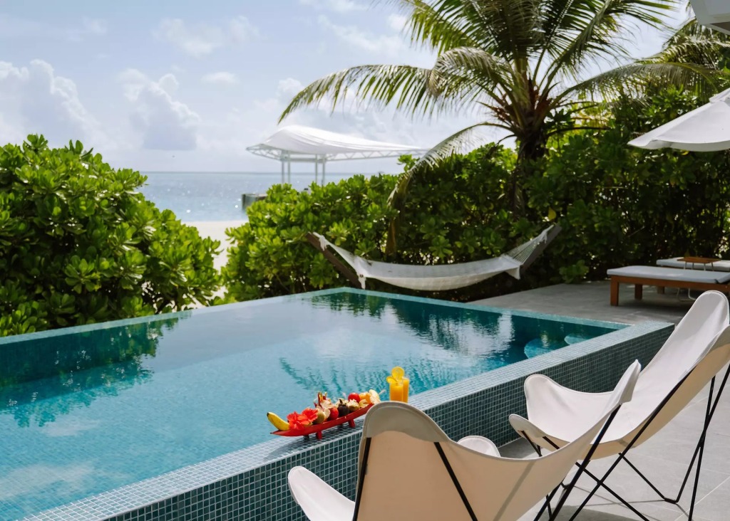 The Standard Huruvalhi Maldives