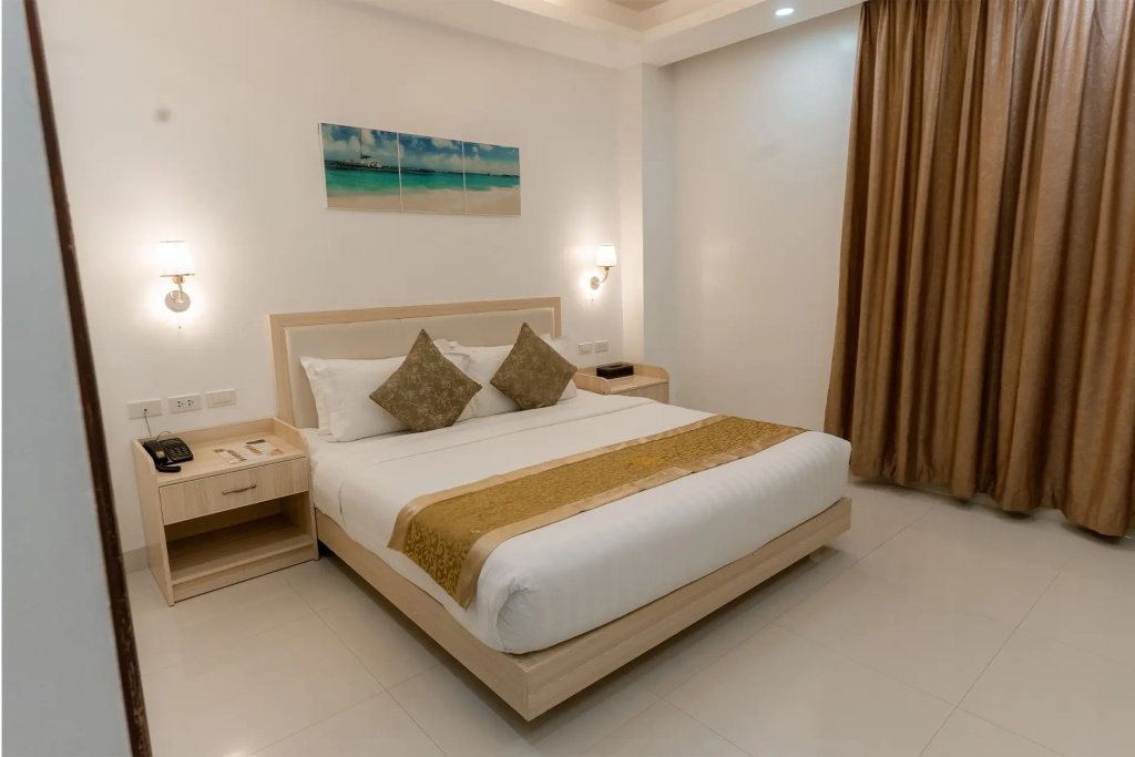 Standard Double room (full double bed)