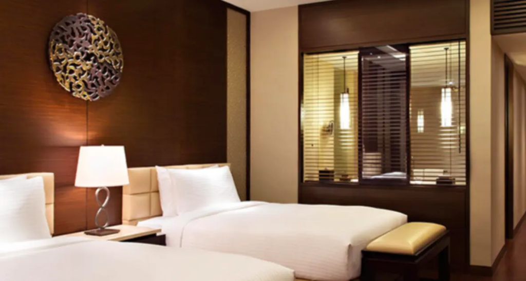 Deluxe Fairmont Gold Double room twin beds