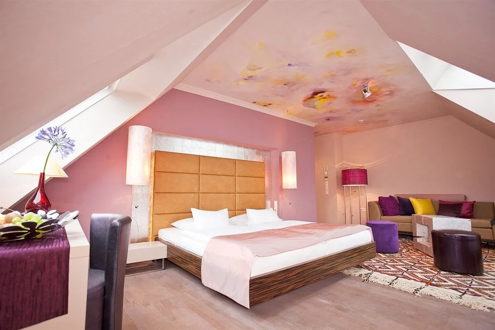 Double Junior Suite (full double bed)