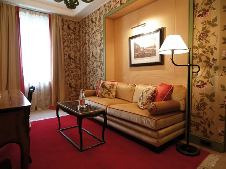 Double Suite (full double bed)