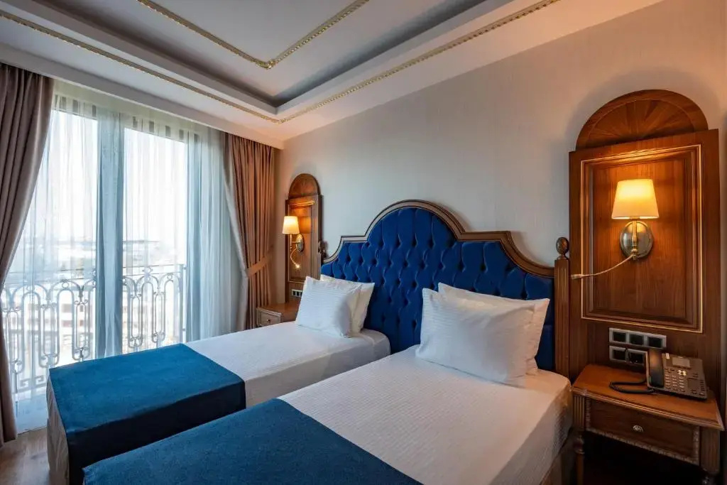 Double room with sea view (twin beds)
