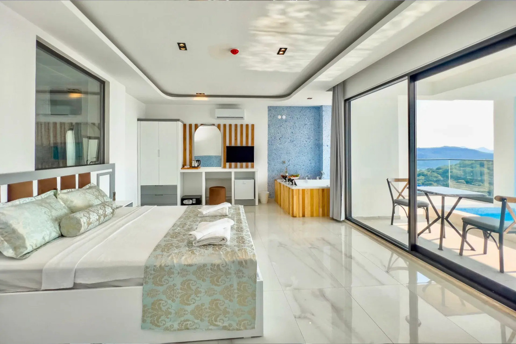 Double Suite (full double bed)