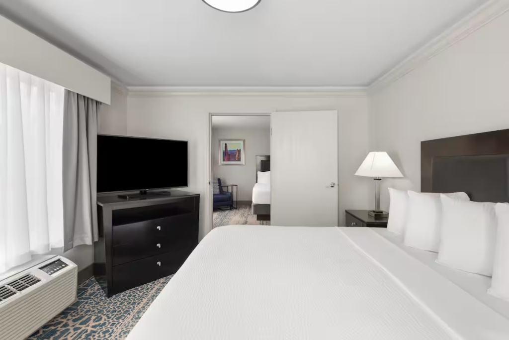 Deluxe Family room