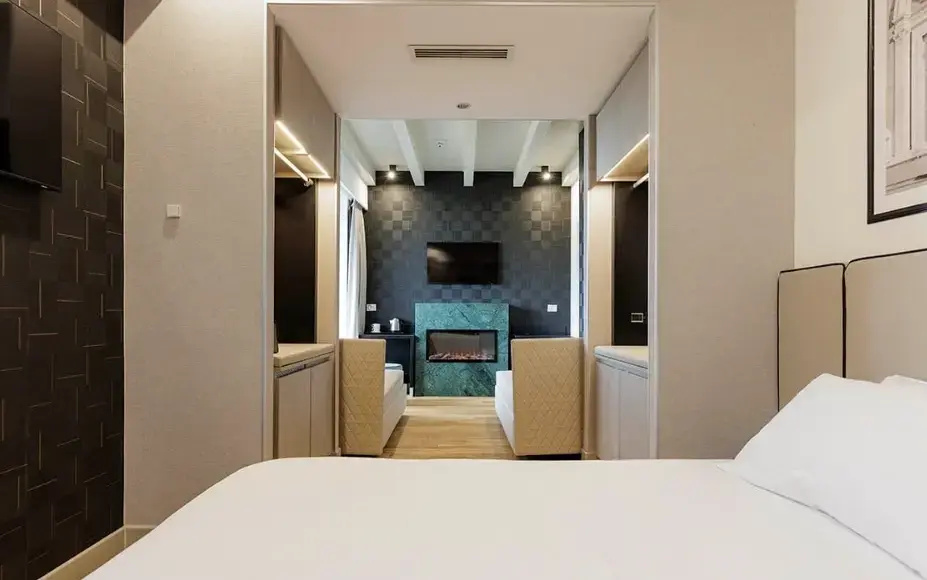 Suite with balcony