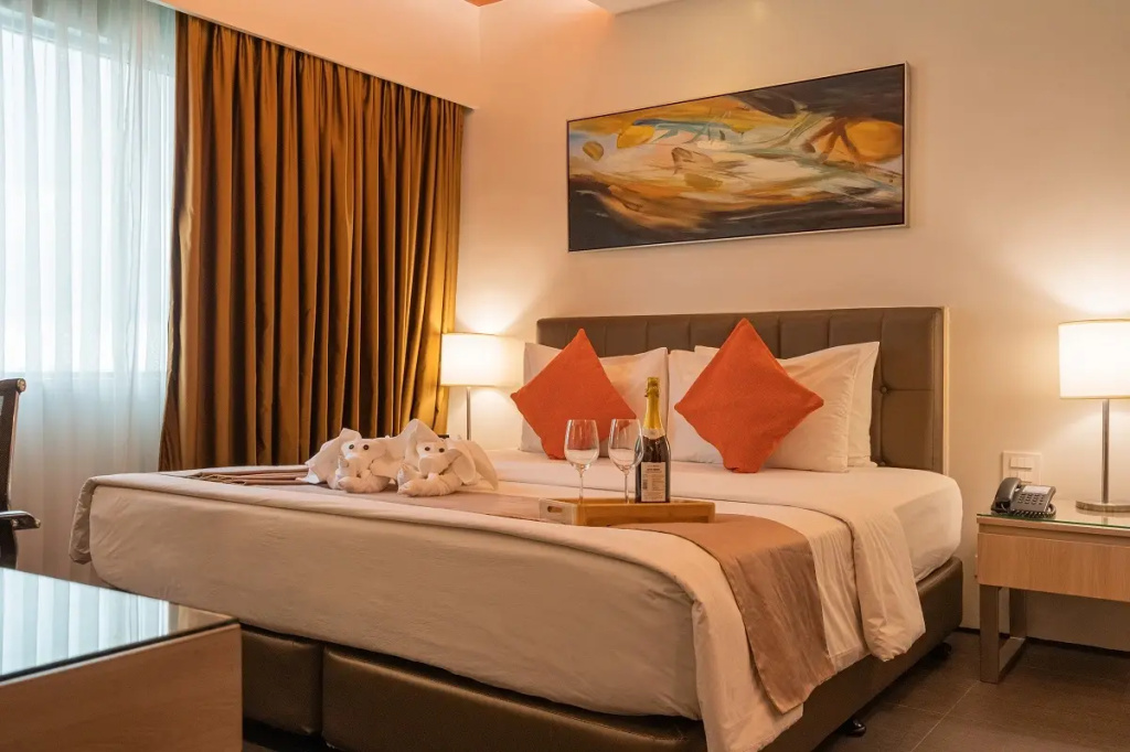 Double Suite (full double bed)
