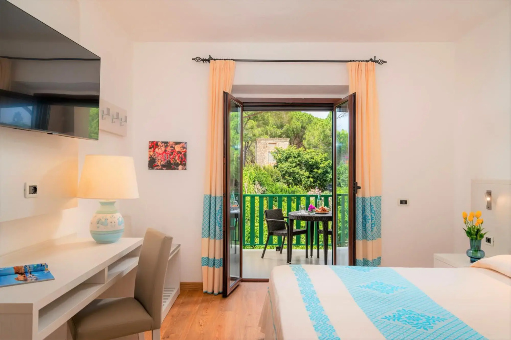Superior Double room with view of pine forest (twin beds)