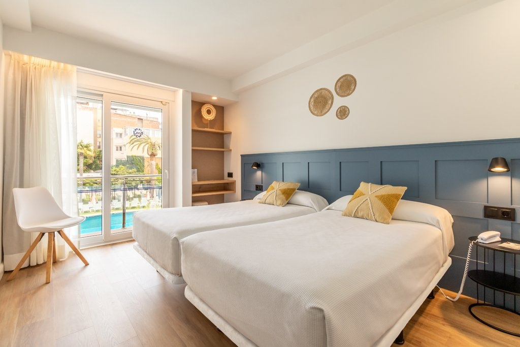 Standard Double room (full double bed)