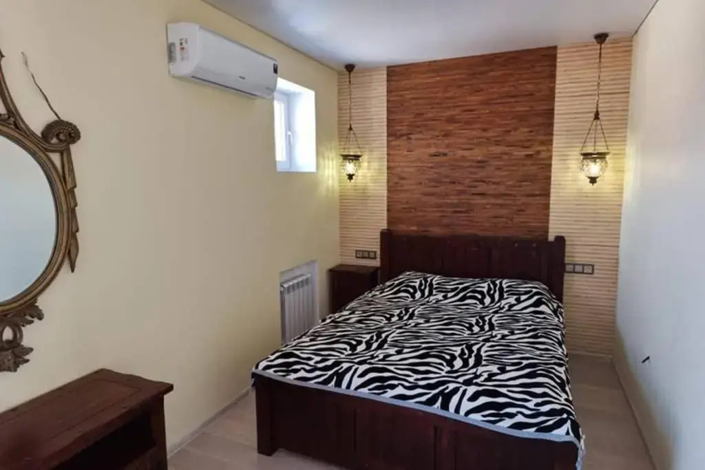 Кабардинка: Гостевой дом Дом в кедровой роще