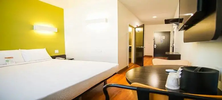 Deluxe Double room (full double bed)