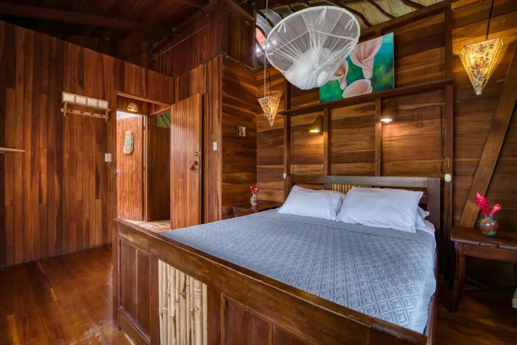 Tree house Apartment
