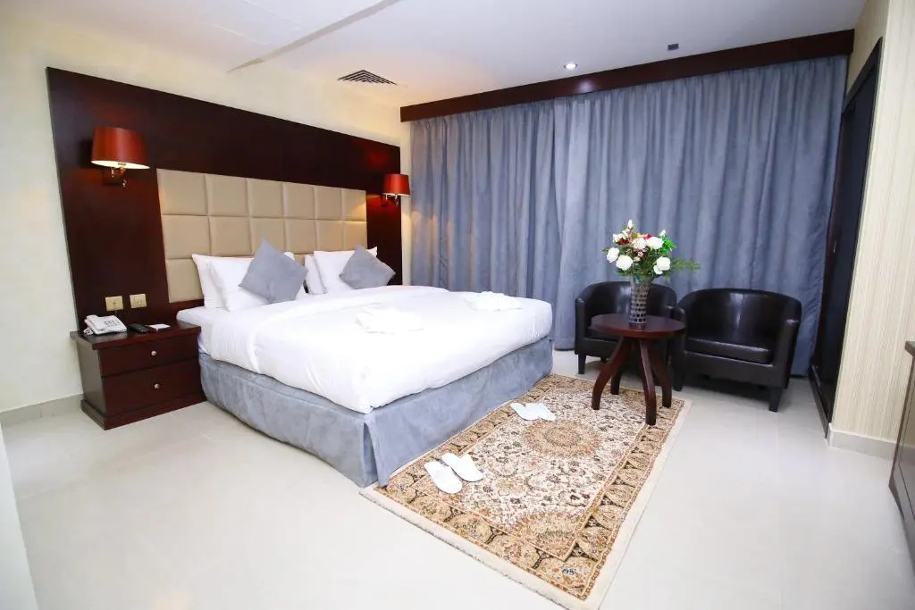 Double Junior Suite (full double bed)