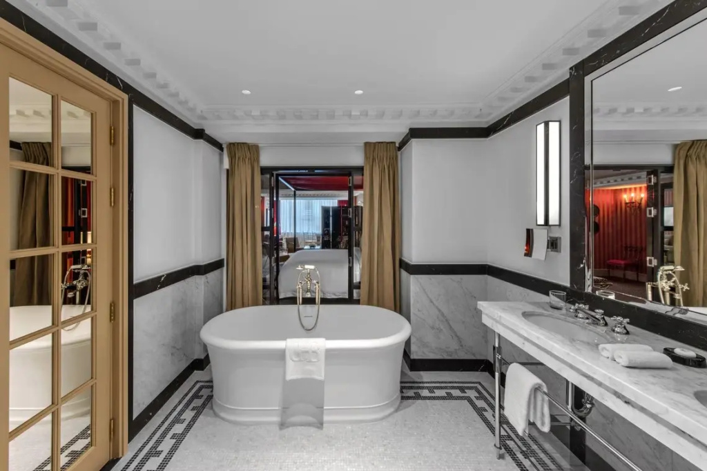 Hôtel de Berri Champs-Élysées, a Luxury Collection Hotel 67