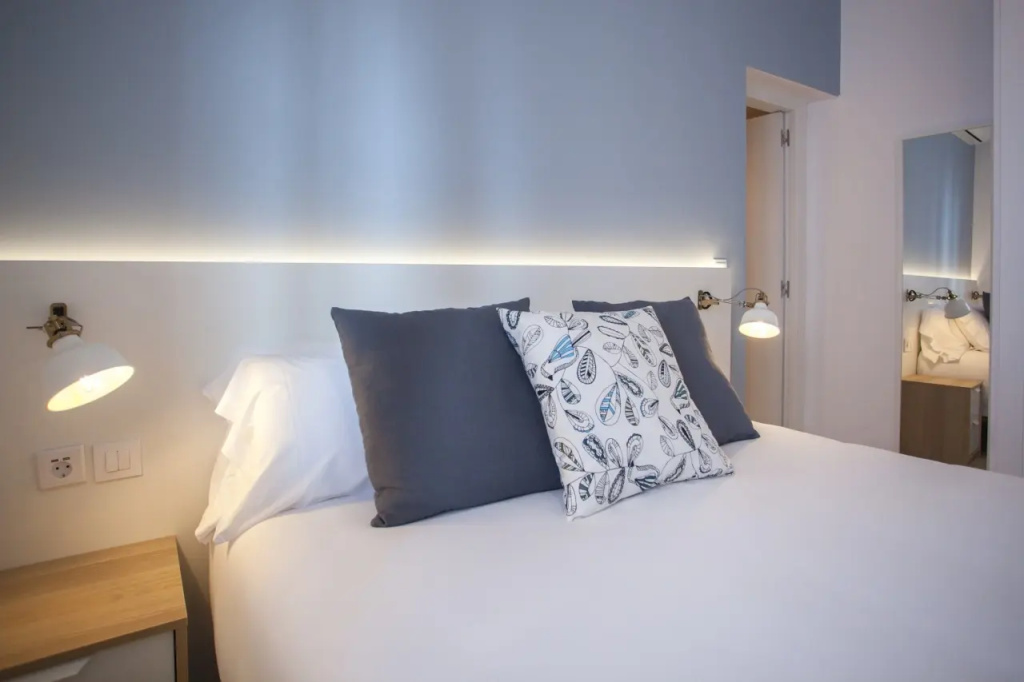 1 Bedroom Small Double Apartment (full double bed)