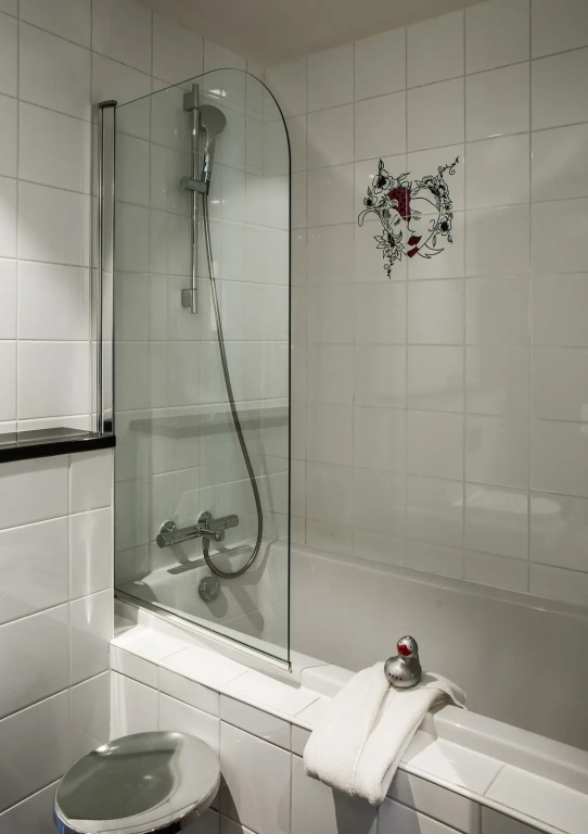 Le General Hotel 59