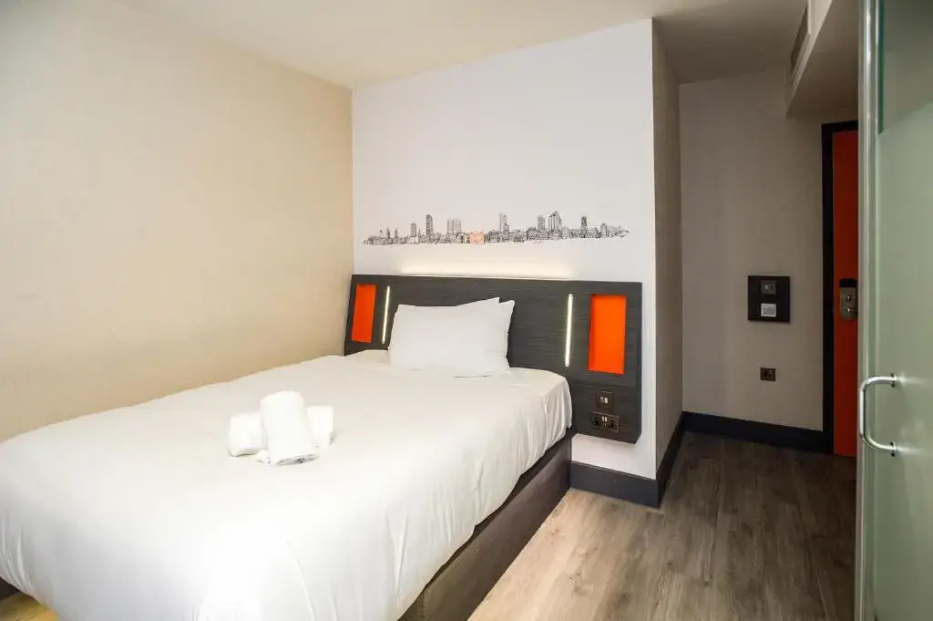 easyHotel London City Shoreditch — фото