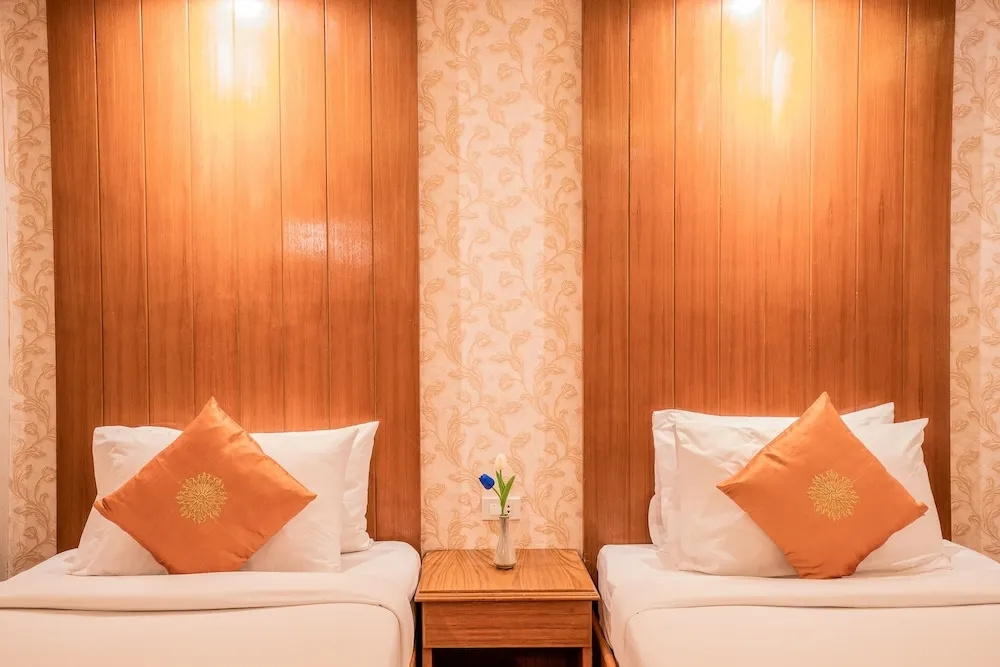 Deluxe Double Bungalow (twin beds)