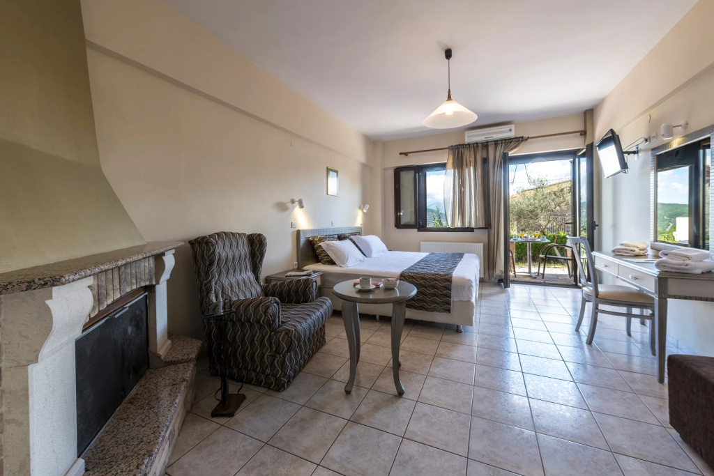 Deluxe Triple room