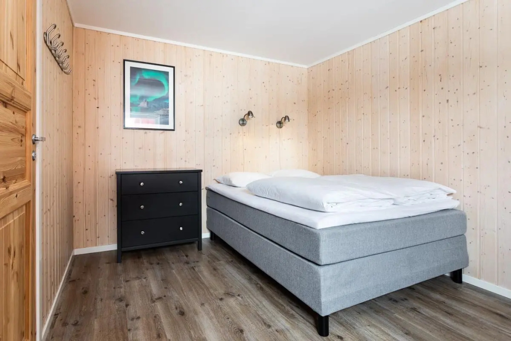 3 Bedrooms Apartment