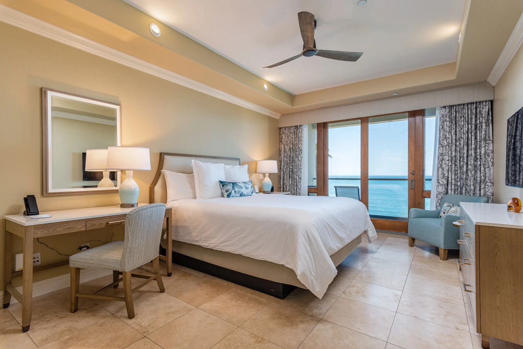 2 Bedrooms Premium Suite oceanfront
