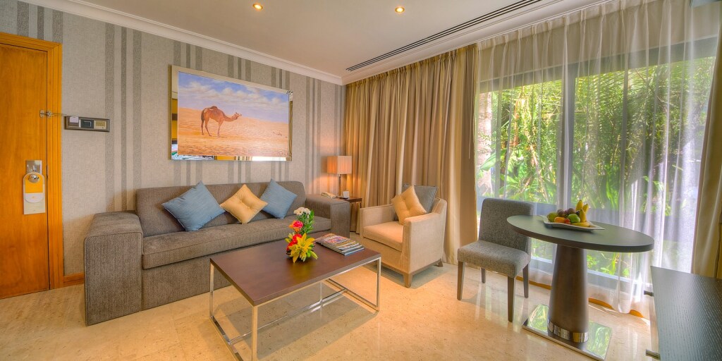 Dubai Marine Beach Resort & Spa