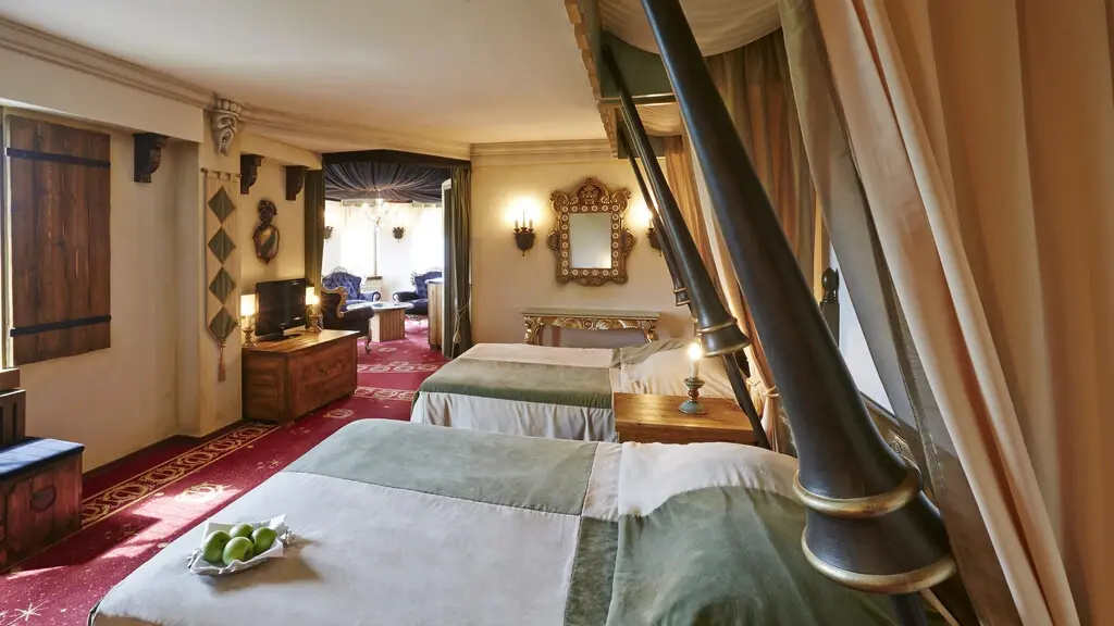 Snow White Suite