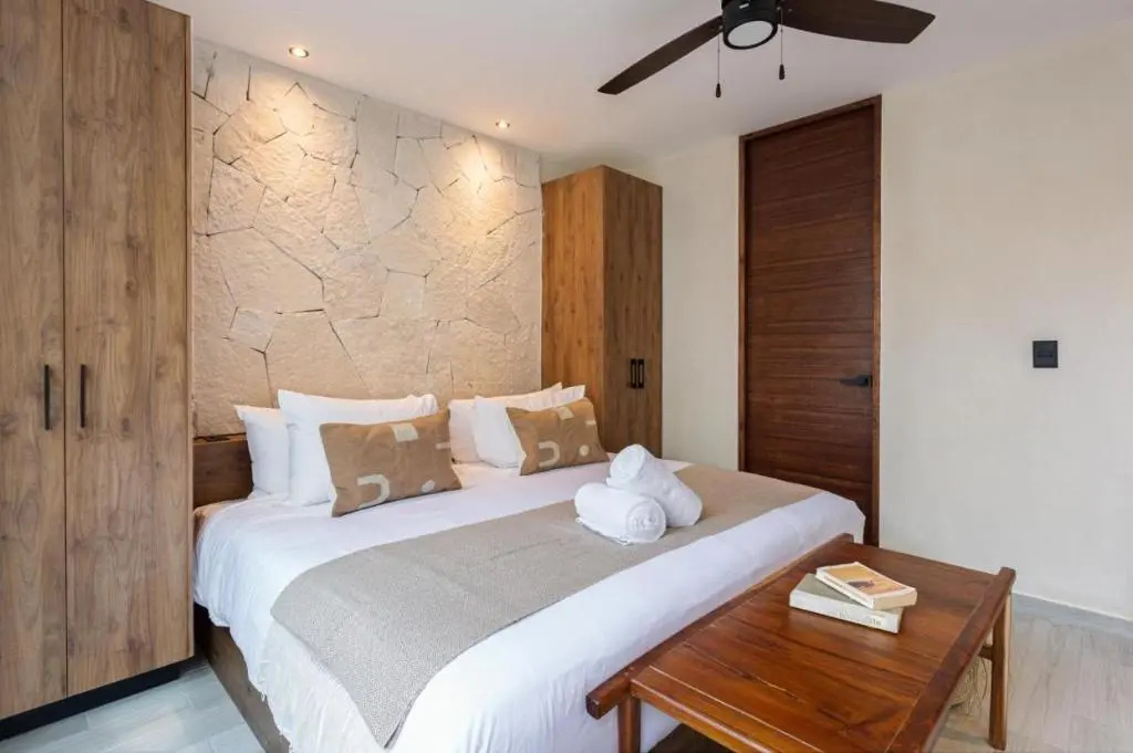 Private Pool Double Suite (full double bed)