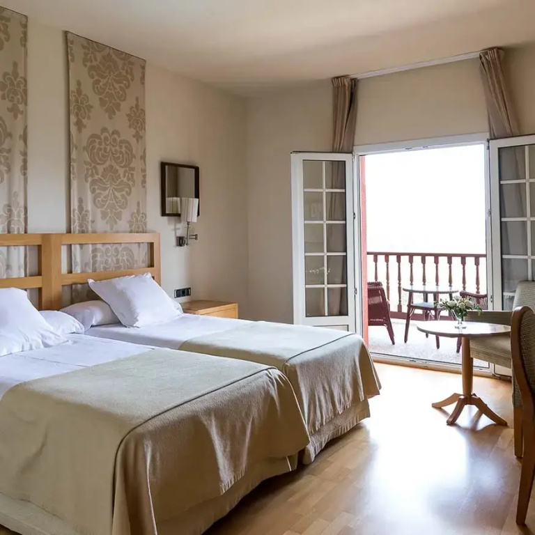 Parador De Vic Sau - Chambres