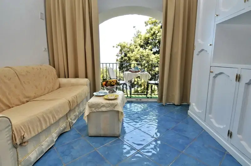 Superior Double room with balcony (full double bed)