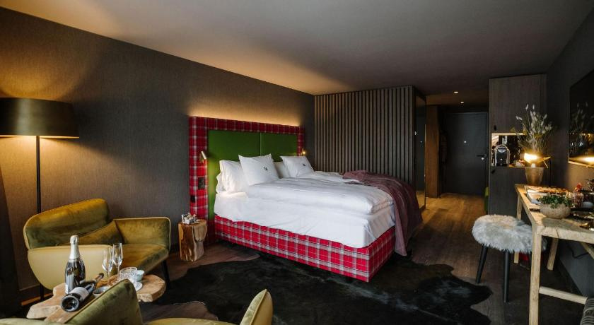 Luxury Double room (full double bed)