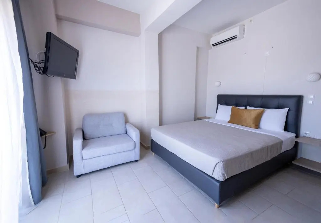 Double room with garden view (full double bed)
