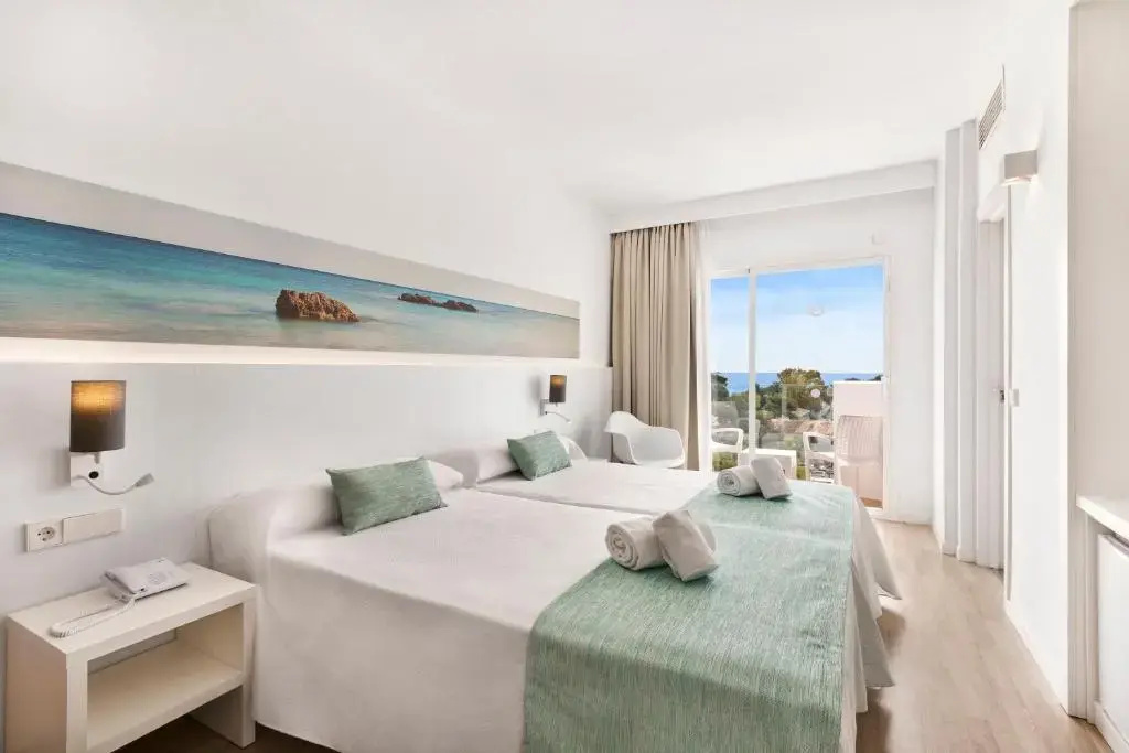 Double room with sea view (twin beds)