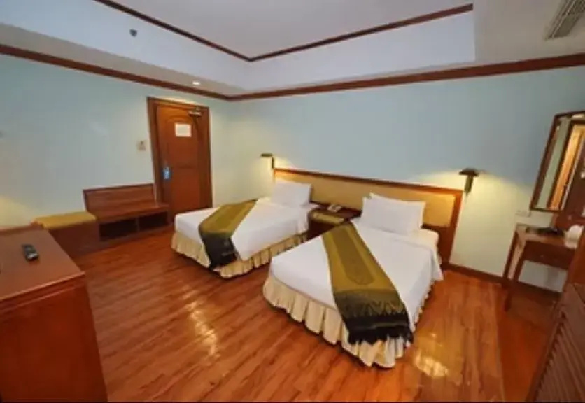 Deluxe Double room (full double bed)