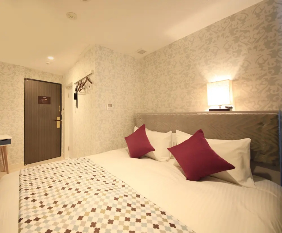 Moderate Annex room
