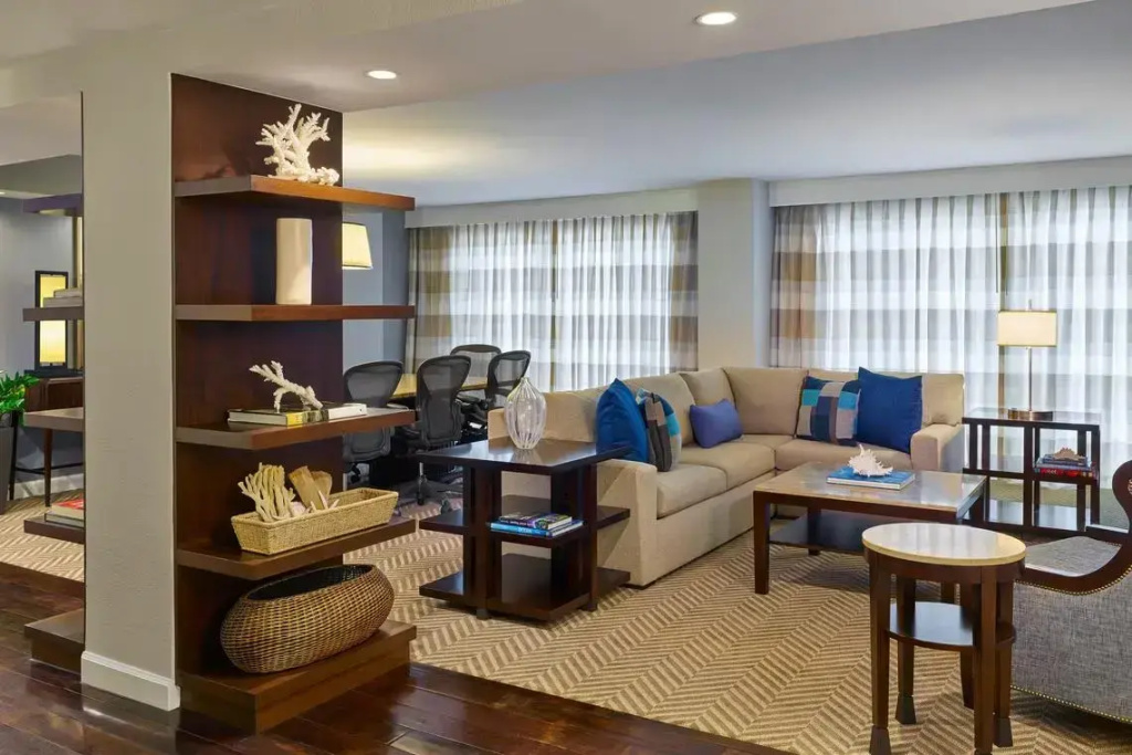 1 Bedroom Presidential Double Suite (full double bed)