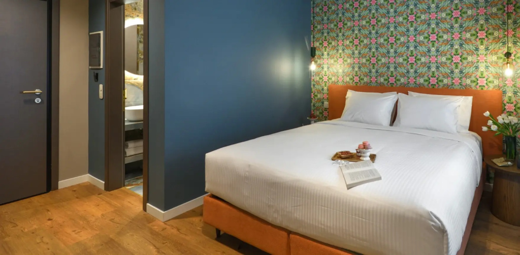 Standard Double room (full double bed)