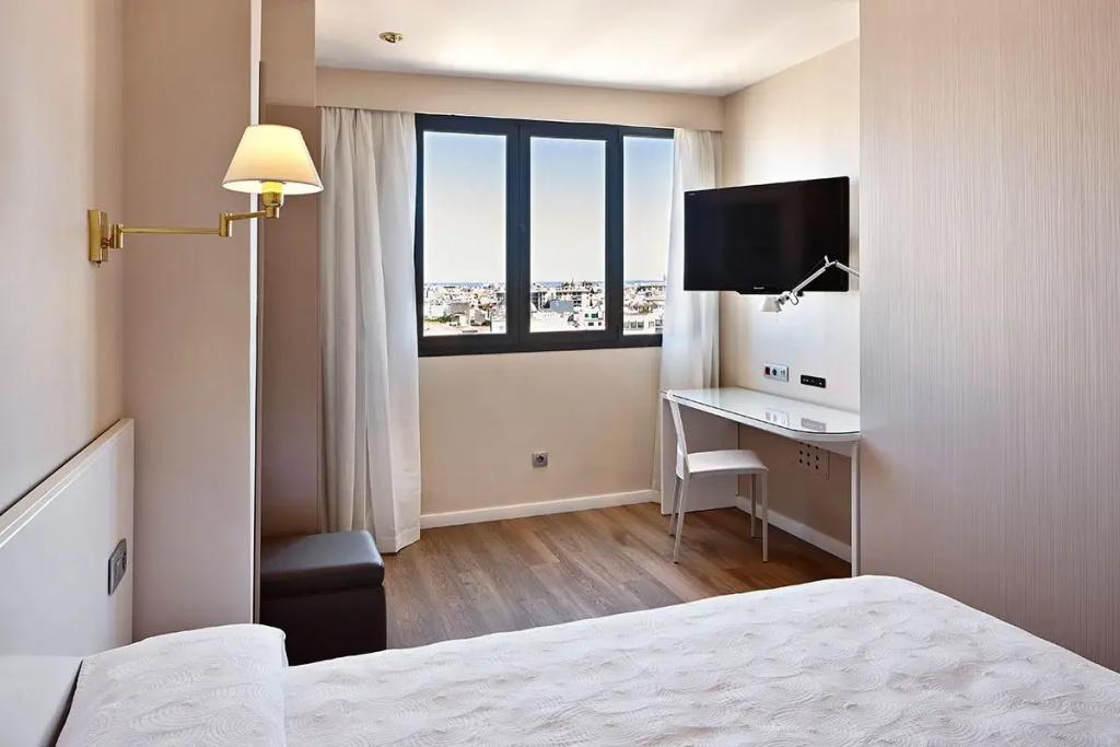 Inn Double room (full double bed)