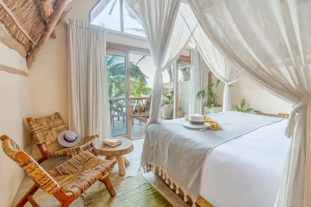 Top Level Quadruple Junior Suite oceanfront