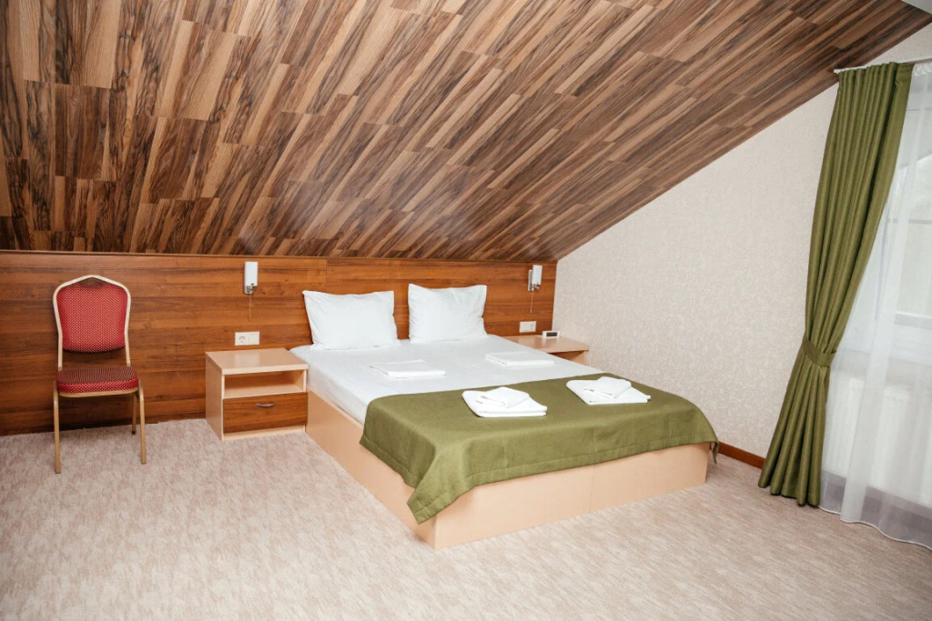Deluxe Triple room with balcony