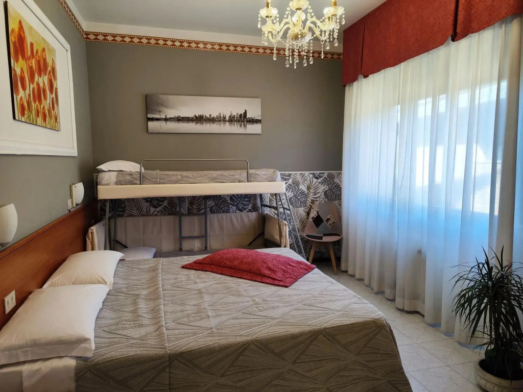 Standard Quadruple room
