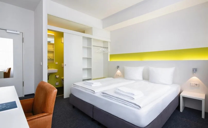 Economy room