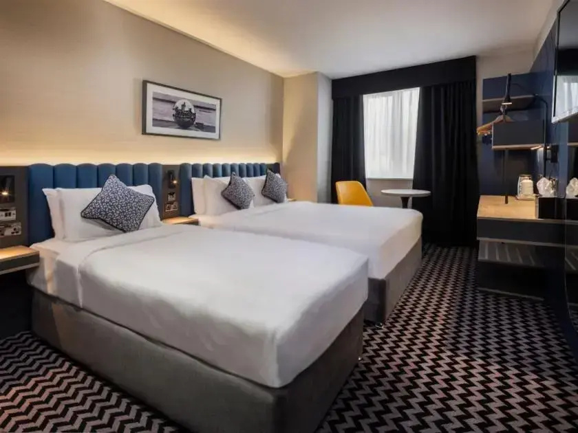 Academy Plaza Hotel - Chambres