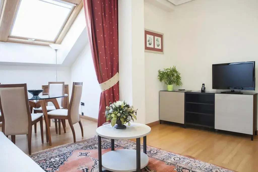 Double Junior Suite (full double bed)