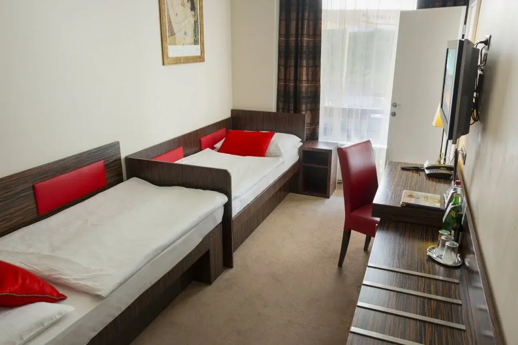 EA Hotel Crystal Palace - Chambres