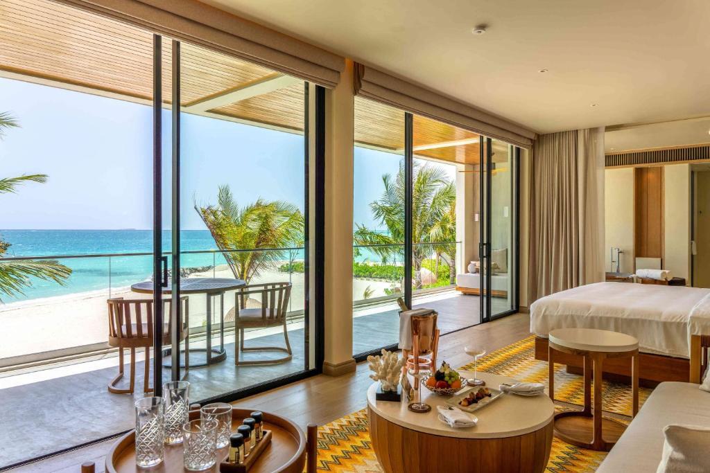 Kuda Villingili Resort Maldives