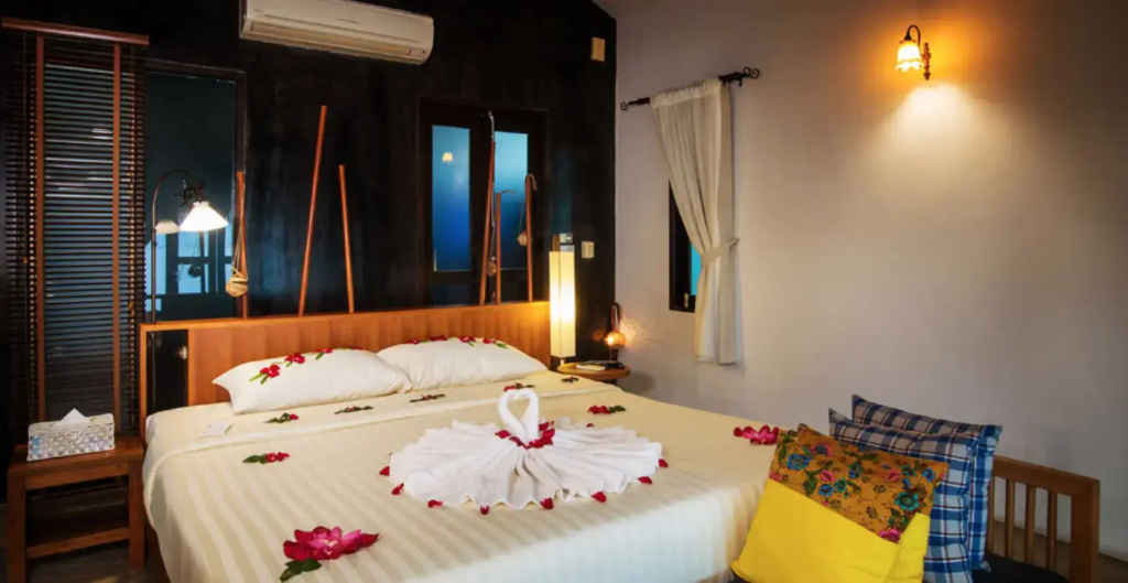 Double Bungalow oceanfront (full double bed)
