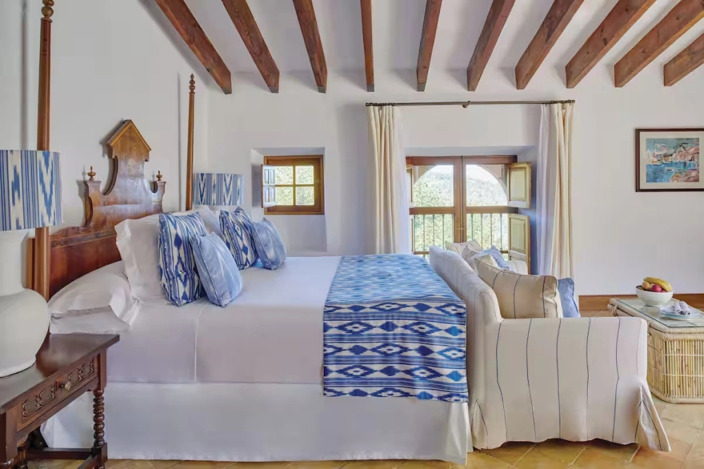 Double Junior Suite (full double bed)
