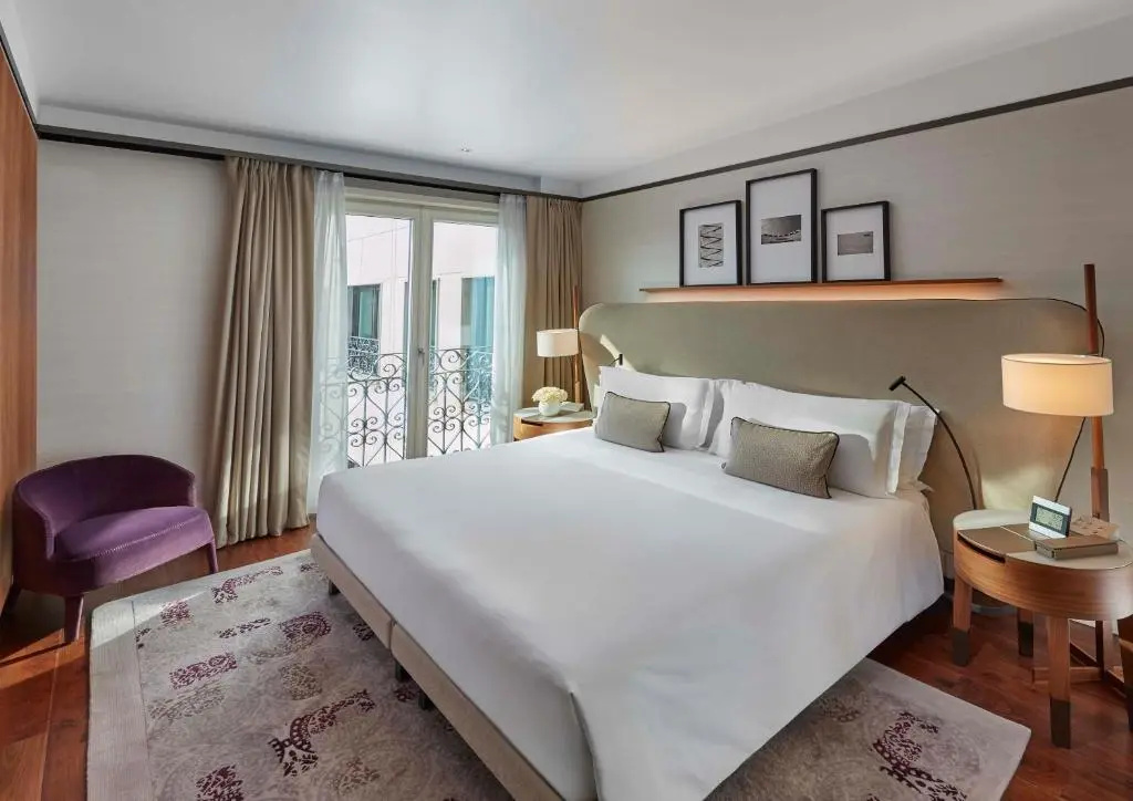 Deluxe Terrace Double Suite (full double bed)
